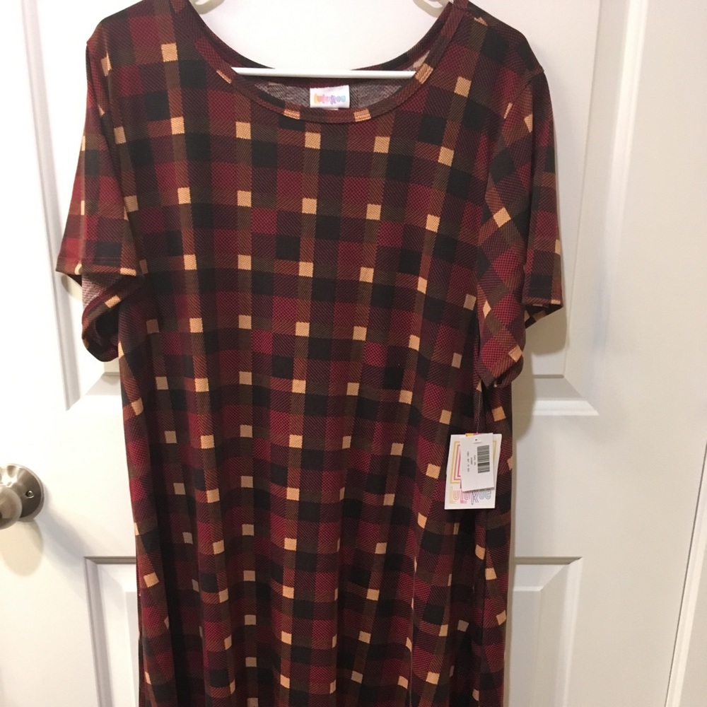 NWT 3xl Carly- Lularoe brown/ burgundy plaid